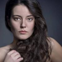 Pelin_Akil_18