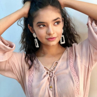 Anushka Sen10