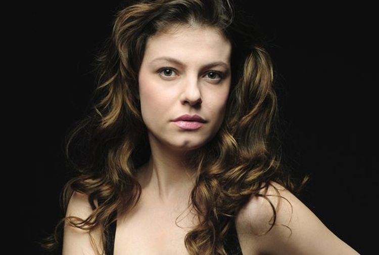 Эбру Хельваджыоглу, Ebru Helvacıoğlu, Эбру Хельваджыоглу турецкая актриса