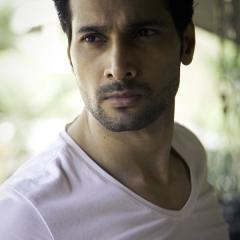 Aham_Sharma_11