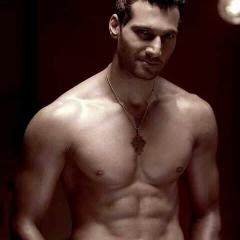 Aham_Sharma_13