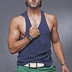 Aham_Sharma_14