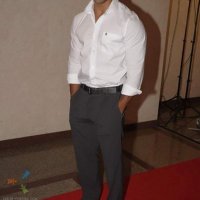 Karan_Singh_Grover_32