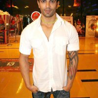 Karan_Singh_Grover_57