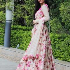 Madirakshi_Mundle_17