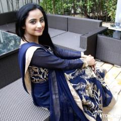 Madirakshi_Mundle_6