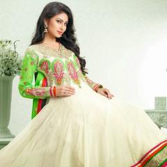 Mouni Roy_17
