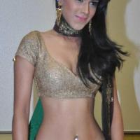 Nia_Sharma_30
