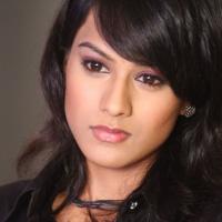 Nia_Sharma_6