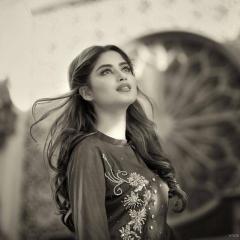 Sajal_Ali_24