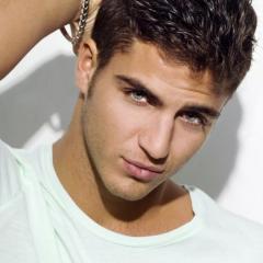 Maxi Iglesias