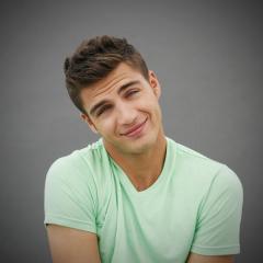 Maxi Iglesias