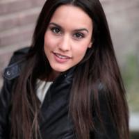 Megan Montaner_16