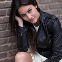 Megan Montaner_34