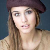 Megan Montaner_4