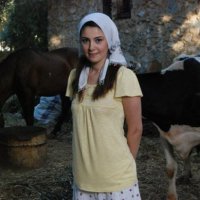  Burcu Binici  _4