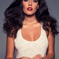 Pelin_Akil_7