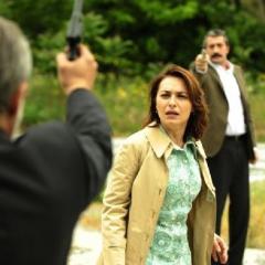 Oyle_Bir_Gecer_Zaman_Ki_11