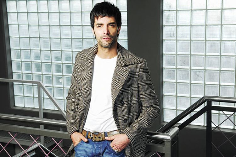 Адриан Наварро, Adrian Navarro, Адриан Наварро аргентинский актер.