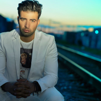 Jencarlos Canela13