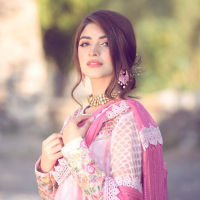 Kinza Hashmi4