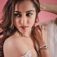 Niyati Fatnani6