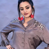 Helly Shah1