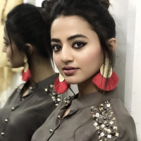 Helly Shah4