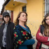 Fazilet Hanim ve Kizlar2