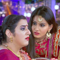 Humko Tumse Ho Gaya Hai Pyaar Kya Karein1