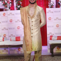 Adnan Khan7