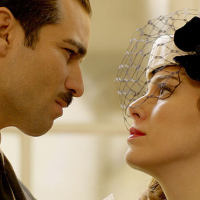 Lo que escondían sus ojos13