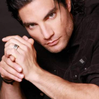 Victor Gonzalez6